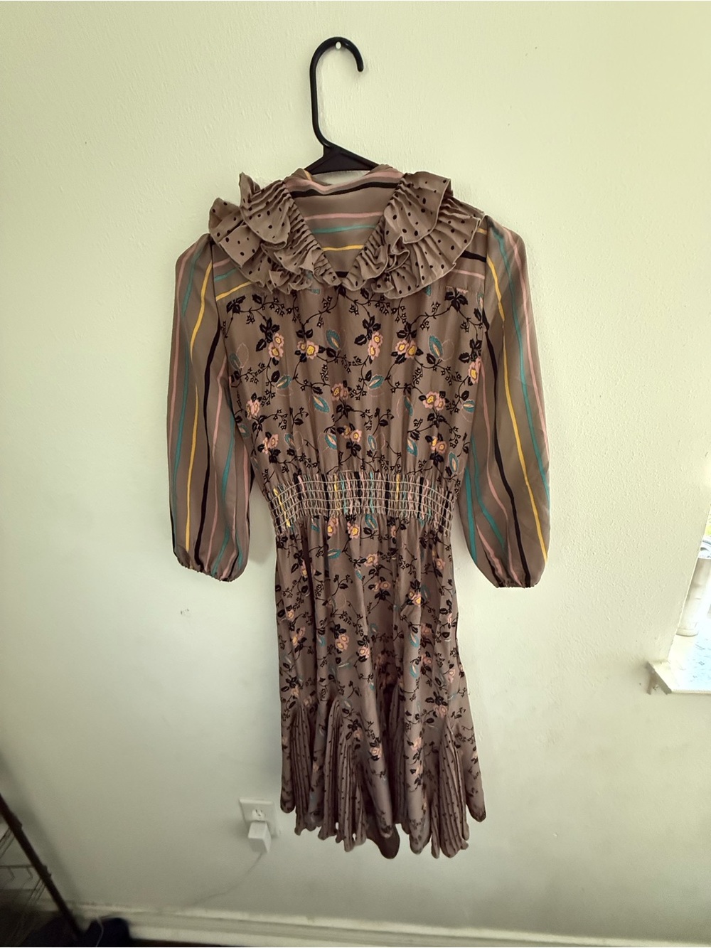 Vintage 80s/90s multi pattern 100% silk Betsey Johnson secretly dress 4 - Picture 10 of 11